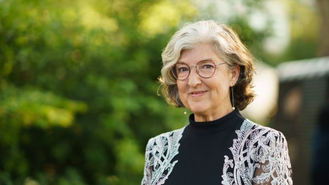 Article thumbnail: LONDON, ENGLAND - JUNE 14: Barbara Kingsolver, winner of the 2023 Women's Prize for Fiction, and author of Demon Copperhead, at The Women's Prize For Fiction Awards at Bedford Square Gardens on June 14, 2023 in London, England. (Photo by David Levenson/Getty Images)