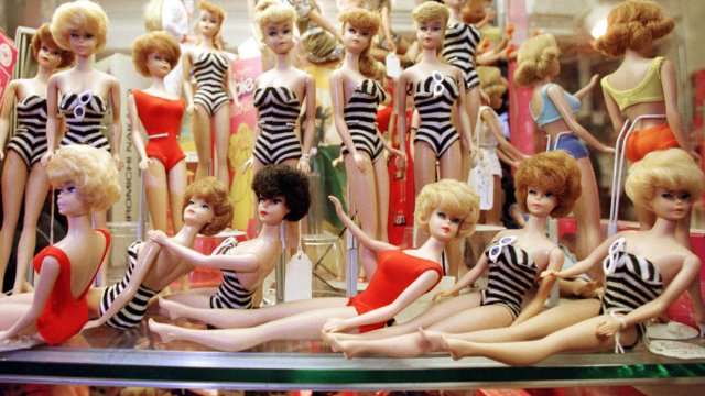 Article thumbnail: BARBIE 02/C/05MAR98/PF/CG --- A bonanza of Barbie Dolls at the Barbie Hall of Fame, where owner Evelyn Burkhalter has been collecting the American icon since the early sixties. The dolls in the foreground reflect the hairstyles of the early sixties inspired by Jackie Kennedy. Burkhalter's collection contains at least one of every released doll including foreign models, and includes specially designed and altered Barbies. (CHRONICLE PHOTO BY CARLOS AVILA GONZALEZ) ALSO RAN: 03/25/1999 (Photo by Carlos Avila Gonzalez/The San Francisco Chronicle via Getty Images)