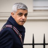 Article thumbnail: LONDON, ENGLAND - NOVEMBER 27: Mayor of London Sadiq Khan departs following his appearance at the Covid Inquiry on November 27, 2023 in London, England. The UK's Mayors of London, Manchester, and Liverpool will be questioned at phase 2 of the Covid-19 Inquiry over decision-making in Downing Street during the pandemic. (Photo by Leon Neal/Getty Images)